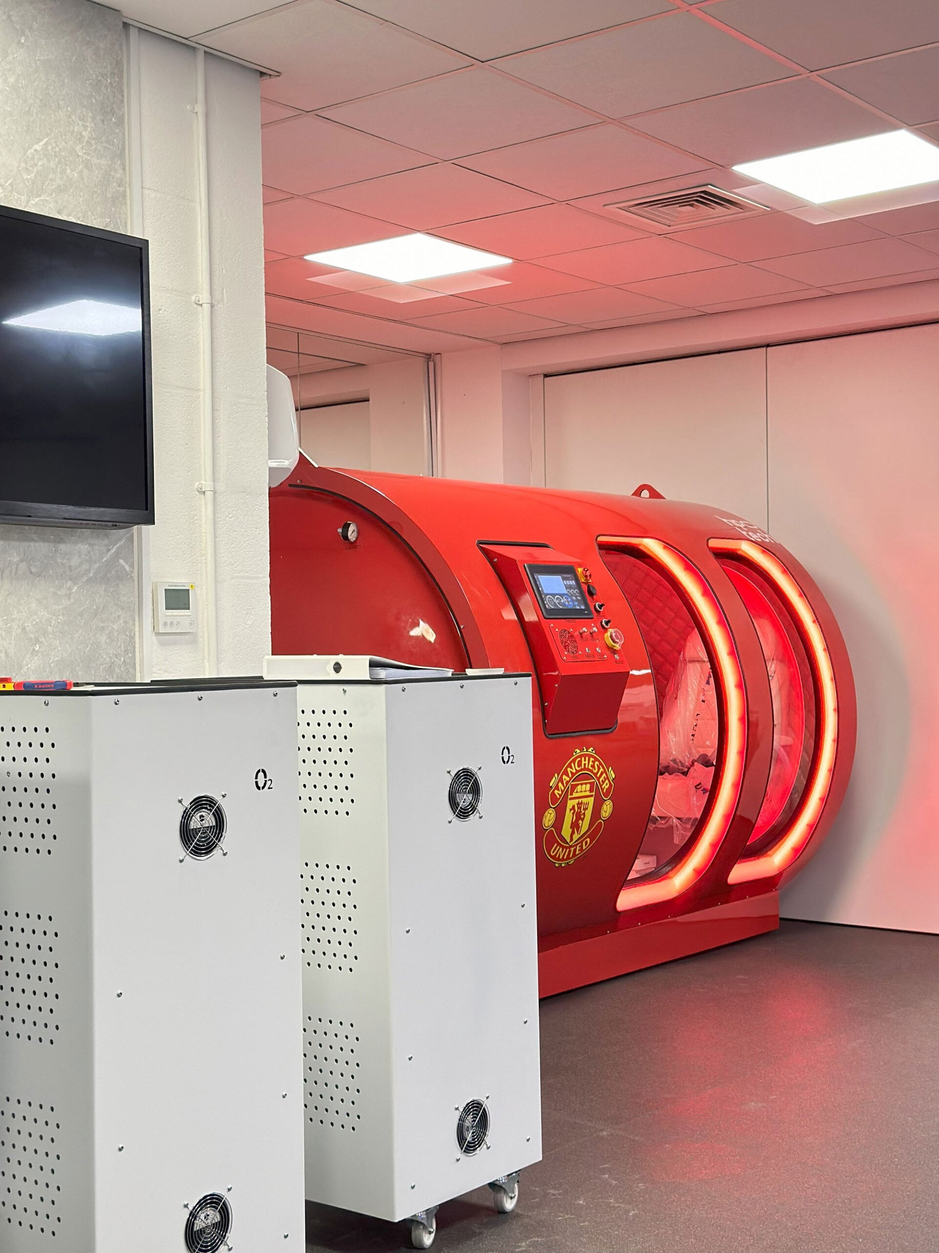 MEDITERRANEAN - 4 seater hyperbaric chamber for sports recovery with HBOT